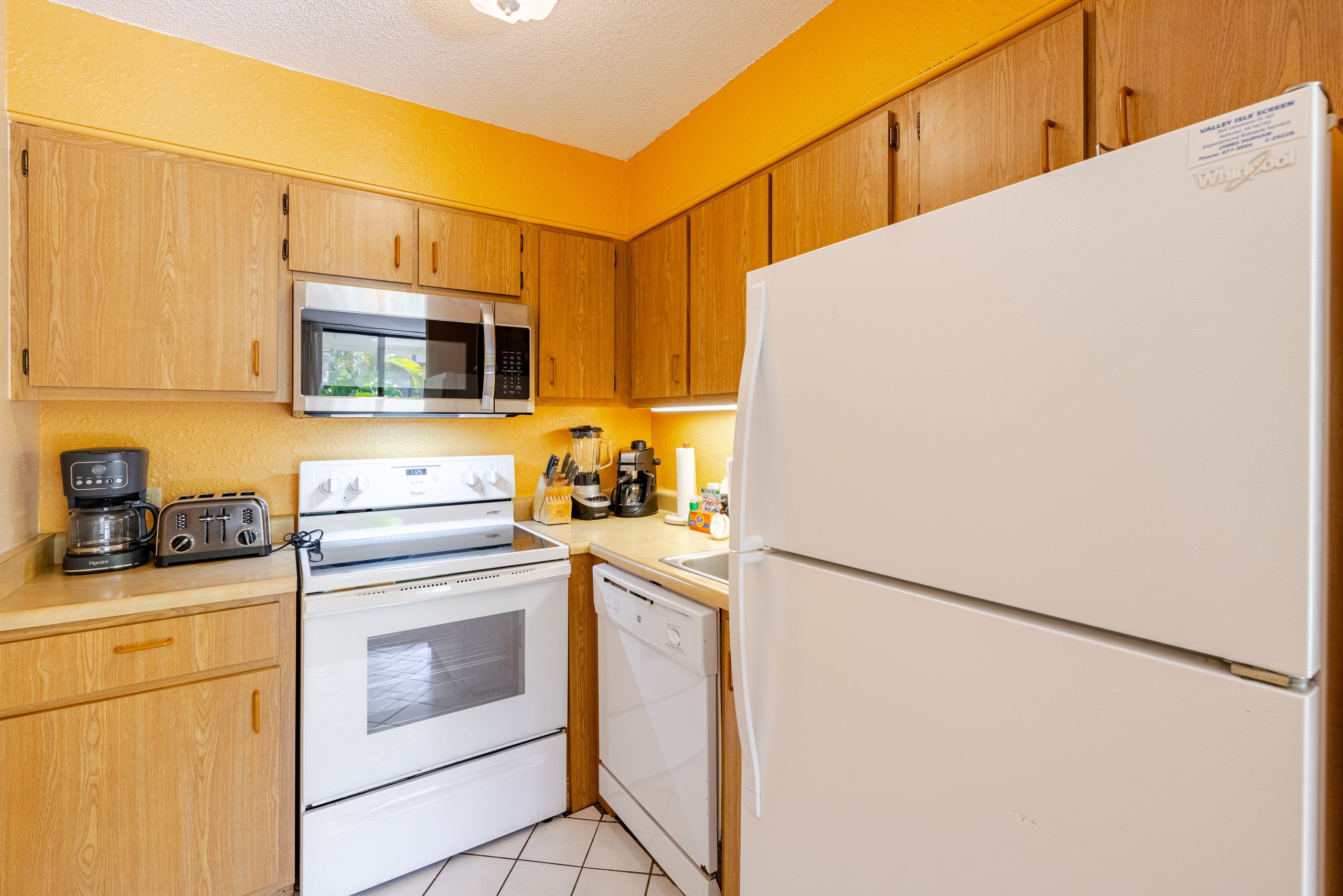 Condo in Lahaina · ★4.38 · 1 bedroom · 2 beds · 1 bath - Image 12
