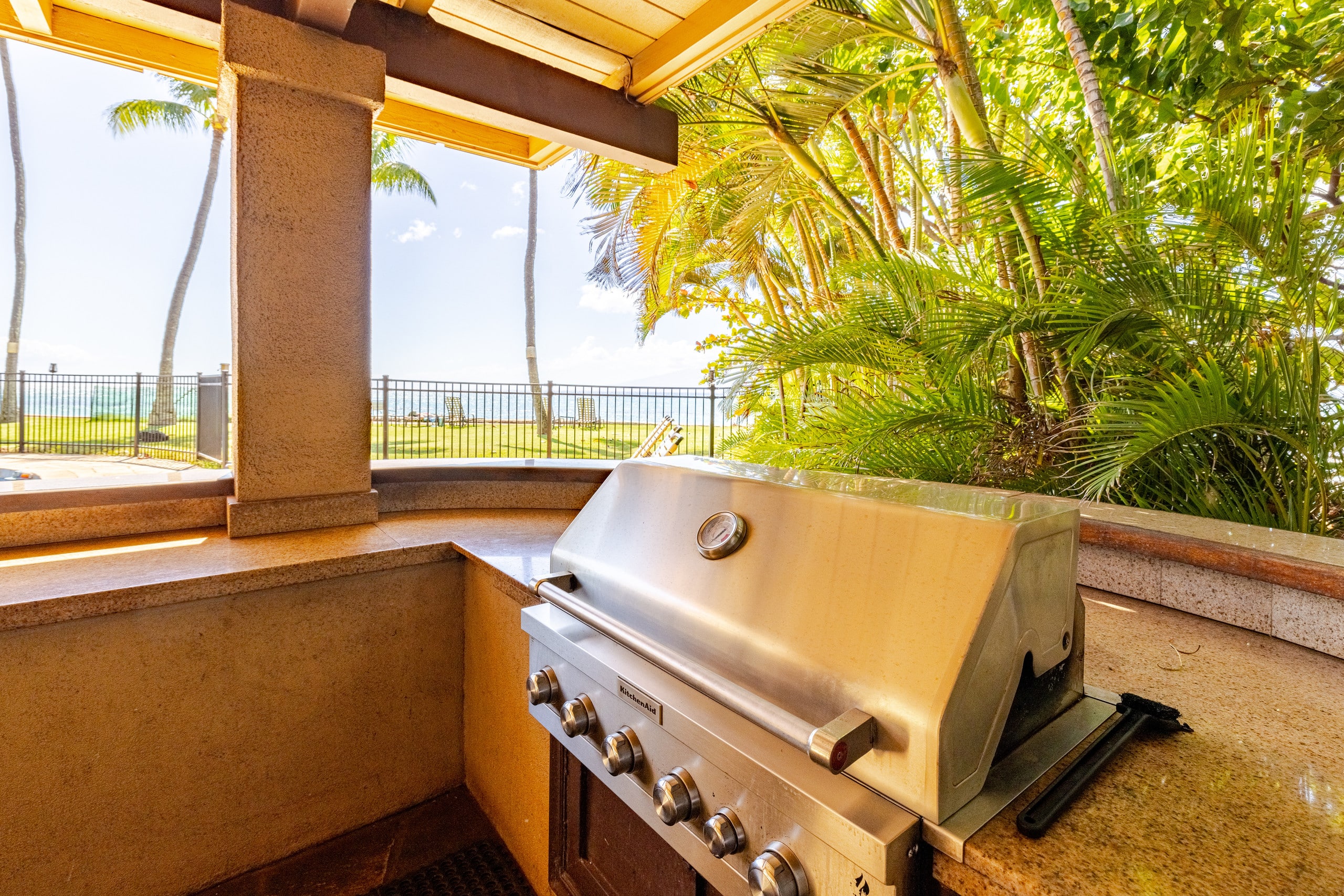 Condo in Lahaina · ★4.38 · 1 bedroom · 2 beds · 1 bath - Image 17