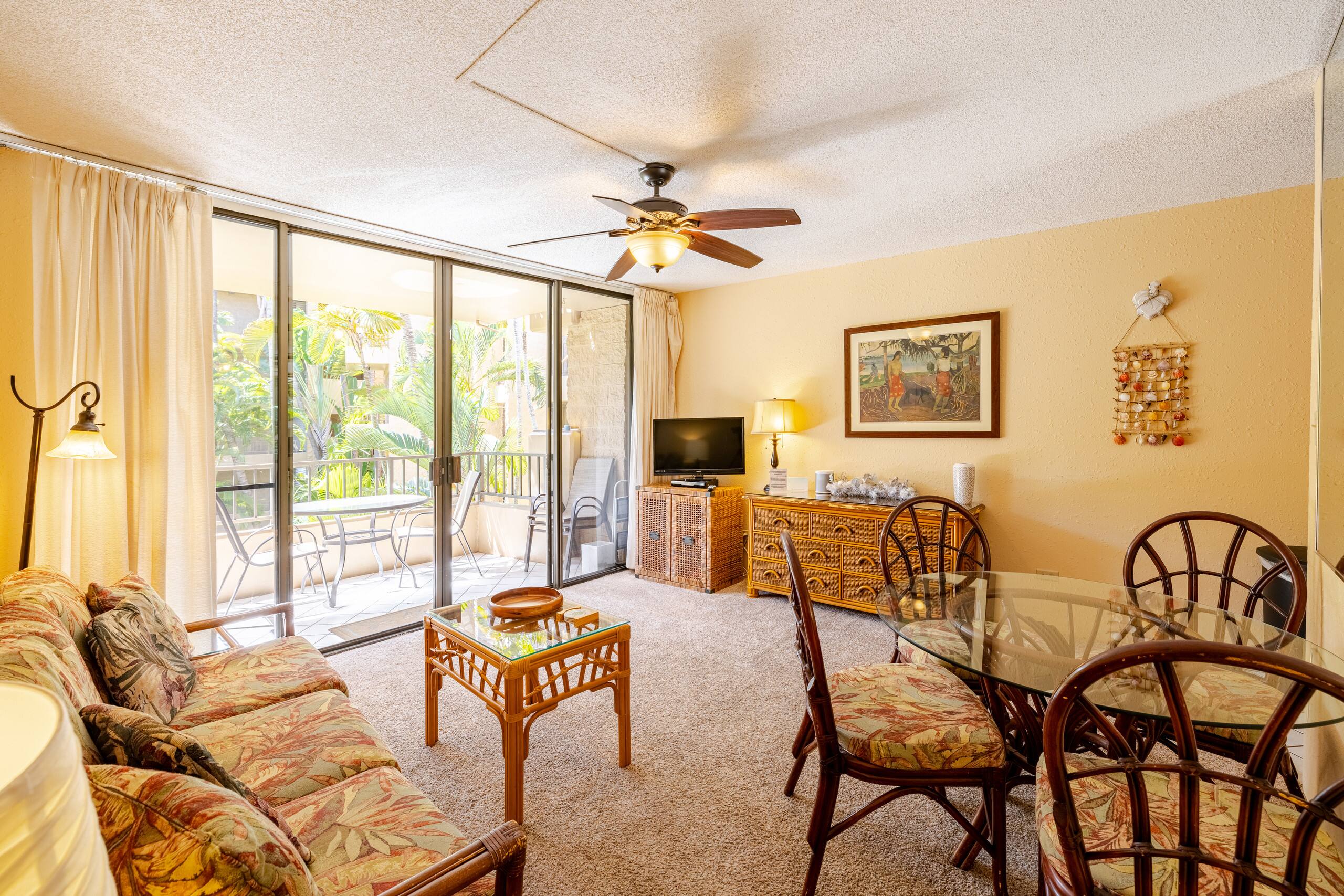 Condo in Lahaina · ★4.38 · 1 bedroom · 2 beds · 1 bath - Image 3