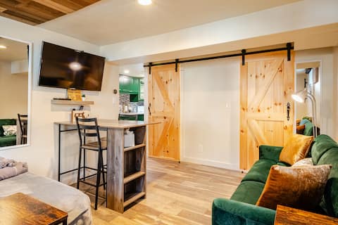Stay a While, Studio Apartment-Pet Friendly