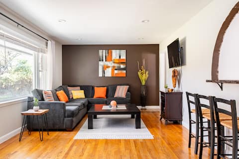 Cozy Casita minutes to Downtown And  Jordan Lake!