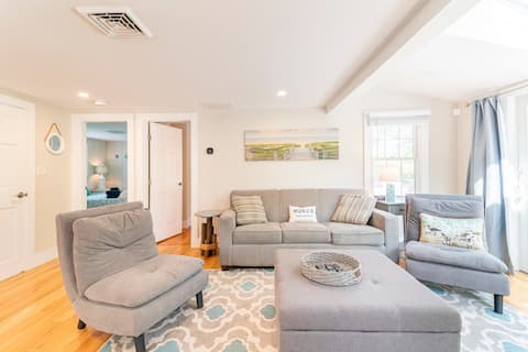 Successful Airbnb property: Perfect modern cottage just steps to the beach! in West Yarmouth