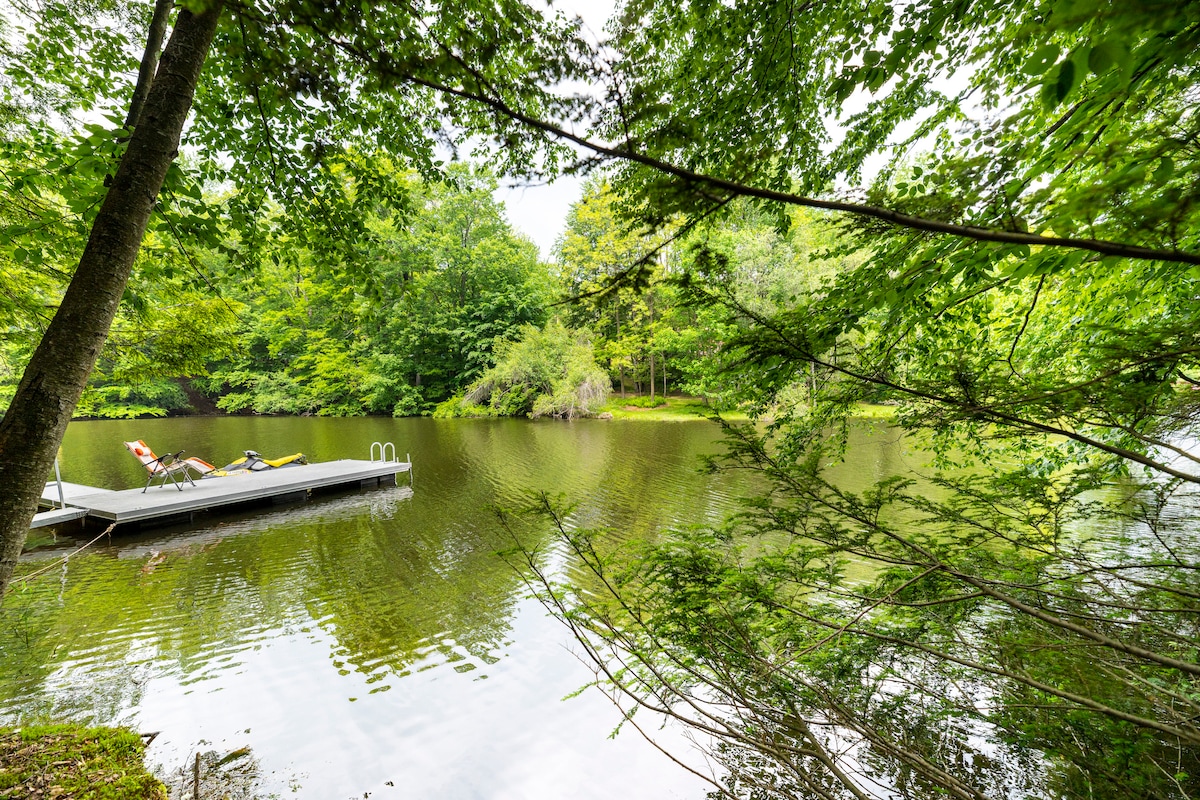 Lake Wallenpaupack Home with Private Boat Dock - Houses for Rent