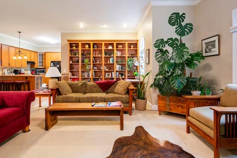 Peaceful-Private-Perfectly located to the Beach