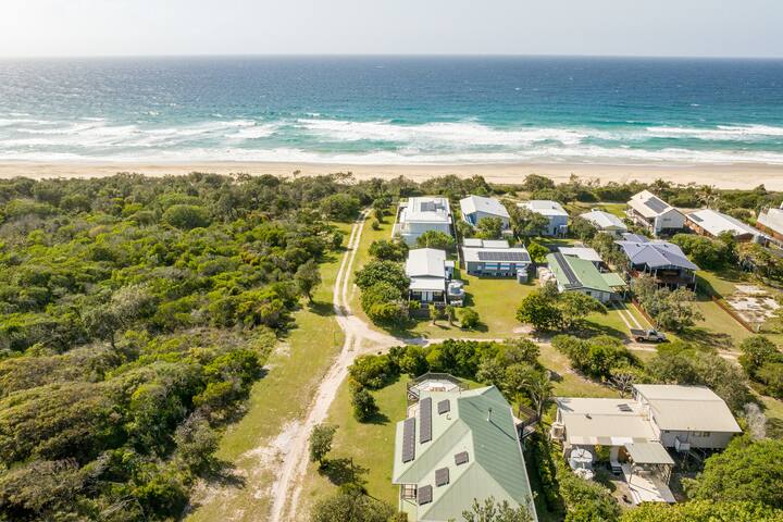 Teewah Tranquility Beach House _ Noosa North Shore gallery image 4