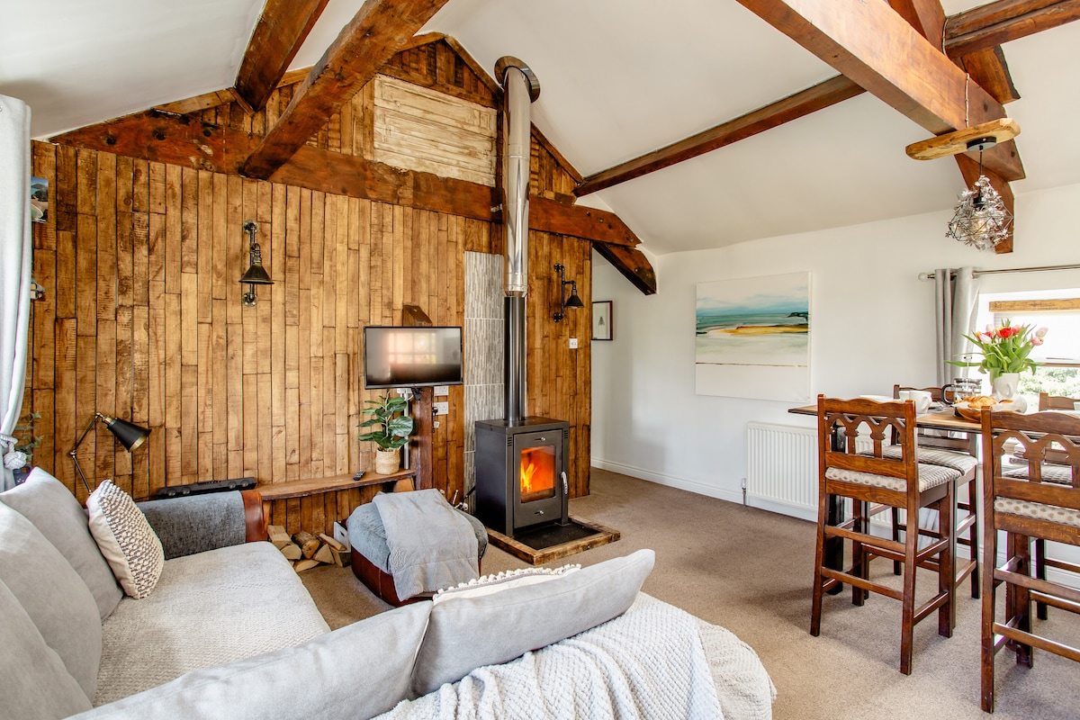 Top Airbnb: Fabulous, Cosy, Unique Barn Conversion in East Riding Of Yorkshire