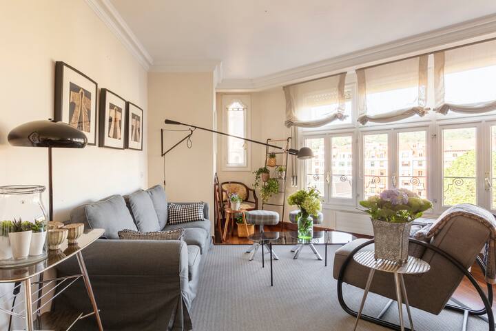 Edificio histórico en Moyua