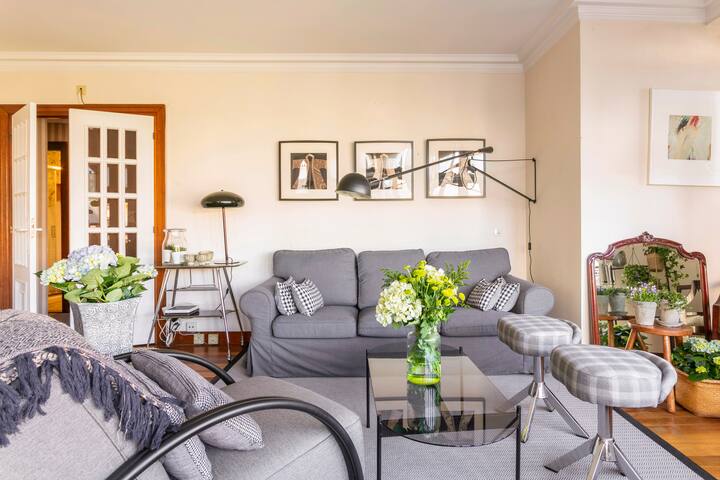 Edificio histórico en Moyua gallery image 2