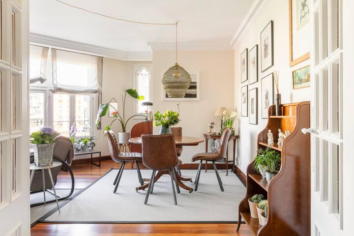 Edificio histórico en Moyua gallery image 3