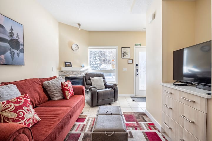 2 Bdrm 3 Beds Mountain View Suite Getaway - Canmore