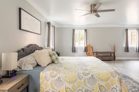 Chubb Hollow Retreat-Hot tub,7 bedrooms/6.5 baths