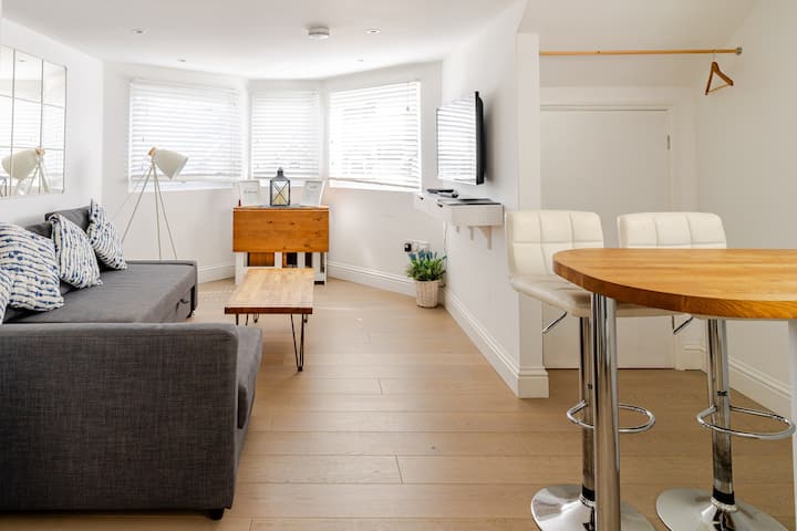 The Hideaway - 30 Seconds From The Beach - Newquay