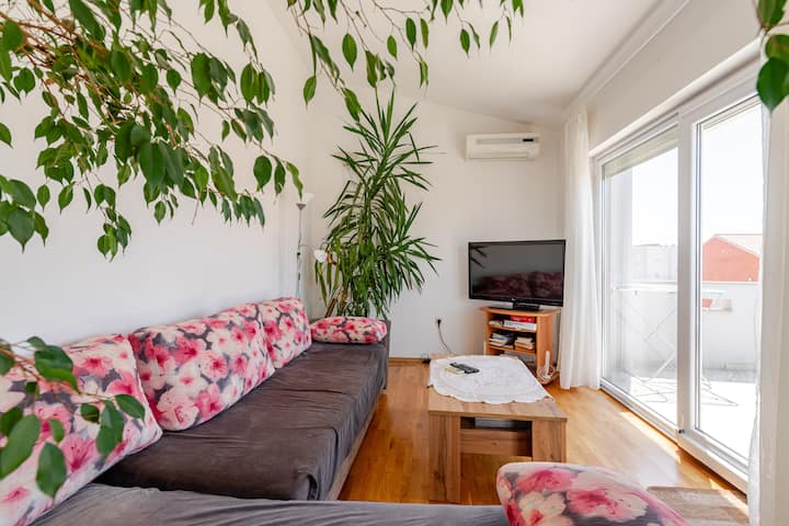 Great Apartment With Terrace - Zadar