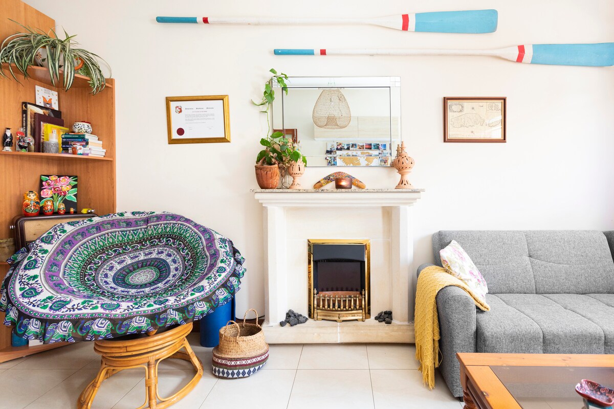 𖤓Double Room & Sunny Terrace in Shared Home