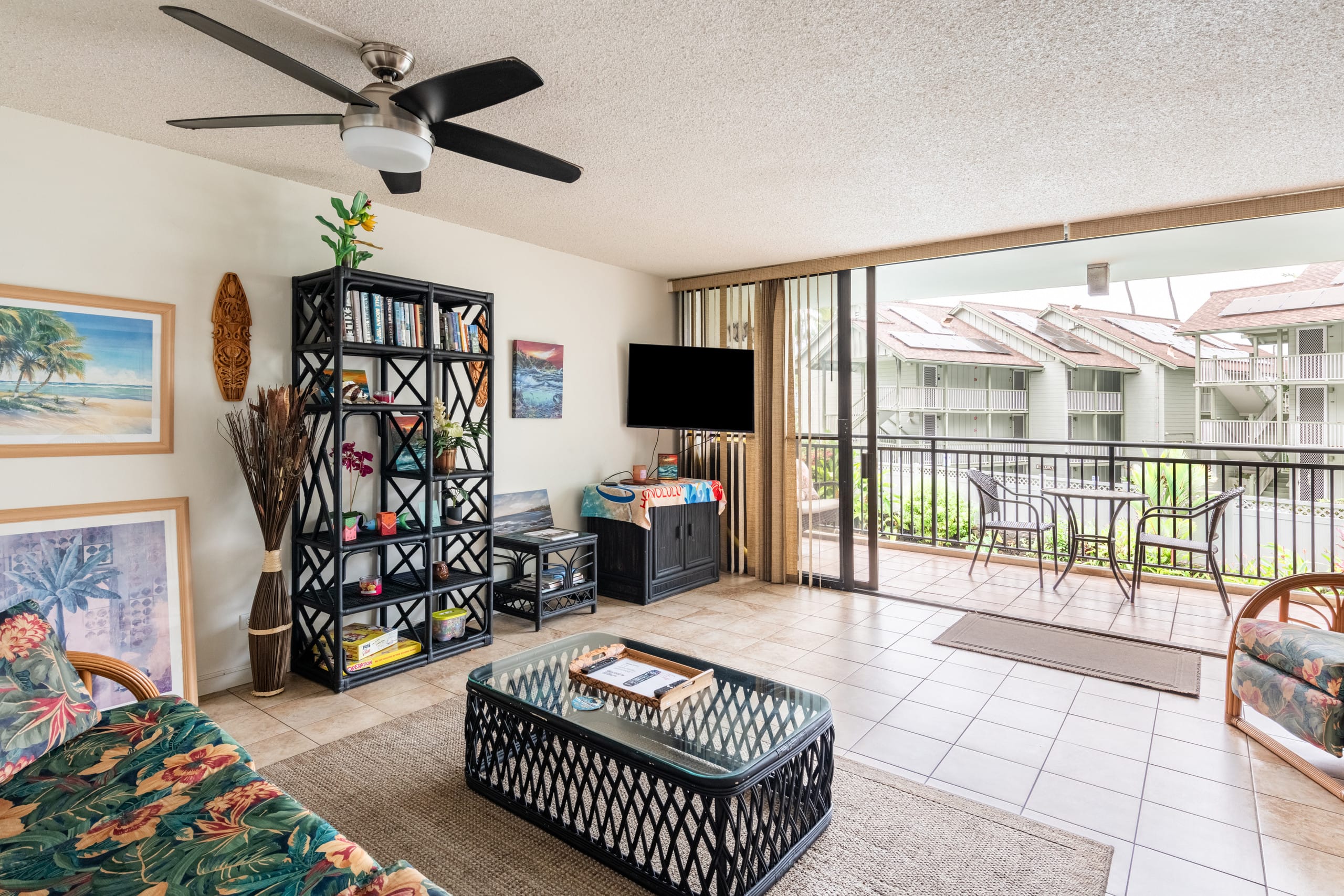Condo in Kailua-Kona · ★4.83 · 1 bedroom · 3 beds · 2 shared baths - Image 4