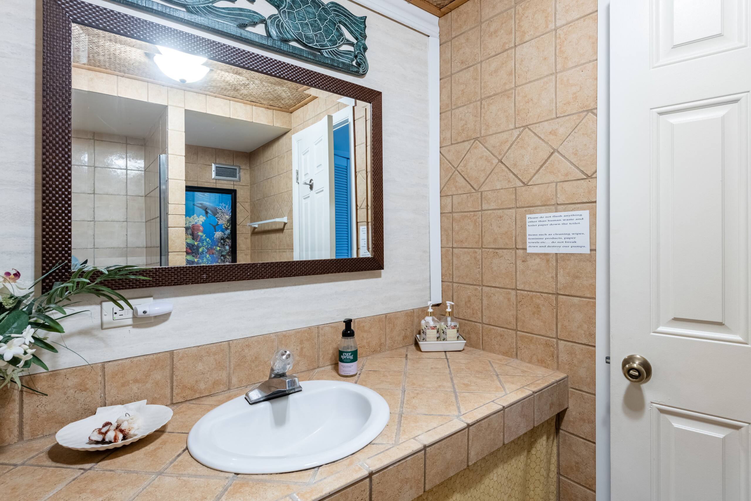 Condo in Kailua-Kona · ★4.83 · 1 bedroom · 3 beds · 2 shared baths - Image 22