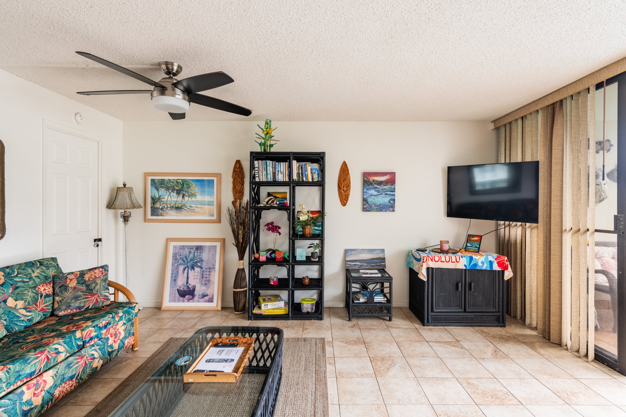 Condo in Kailua-Kona · ★4.83 · 1 bedroom · 3 beds · 2 shared baths - Image 5