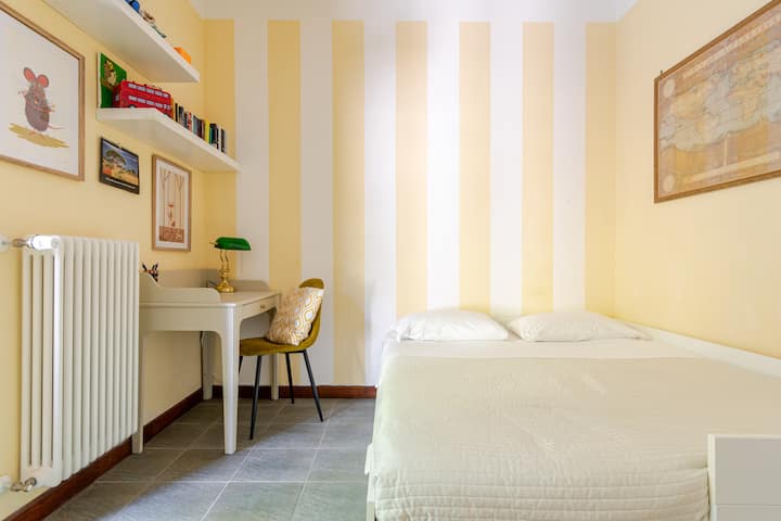 Cama doble en el segundo dormitorio 200 x 160 cm. (no separable individualmente) + Rincón de trabajo o rincón de lectura