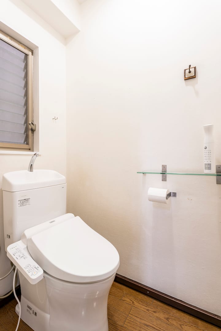 共用バスルーム（ 2階）