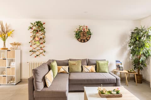Popular Airbnb listing: Le 17 Between the station and the castle in Amboise
