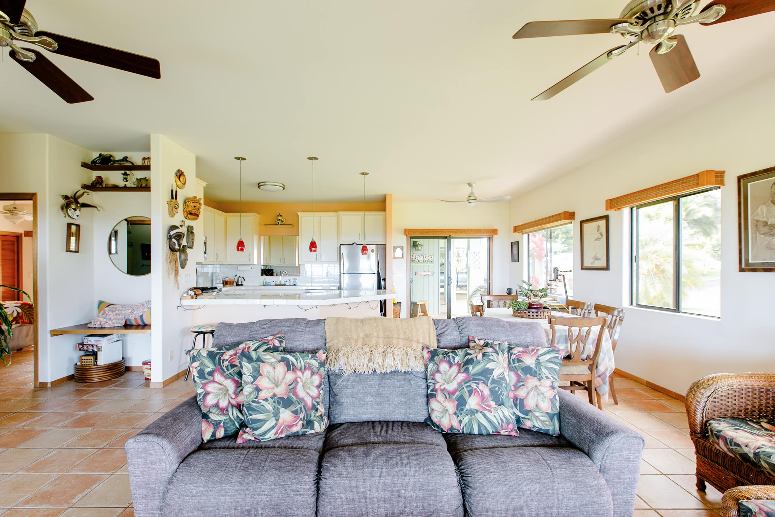 Home in Pepeekeo · ★4.94 · 2 bedrooms · 2 beds · 2 baths - Photo 2