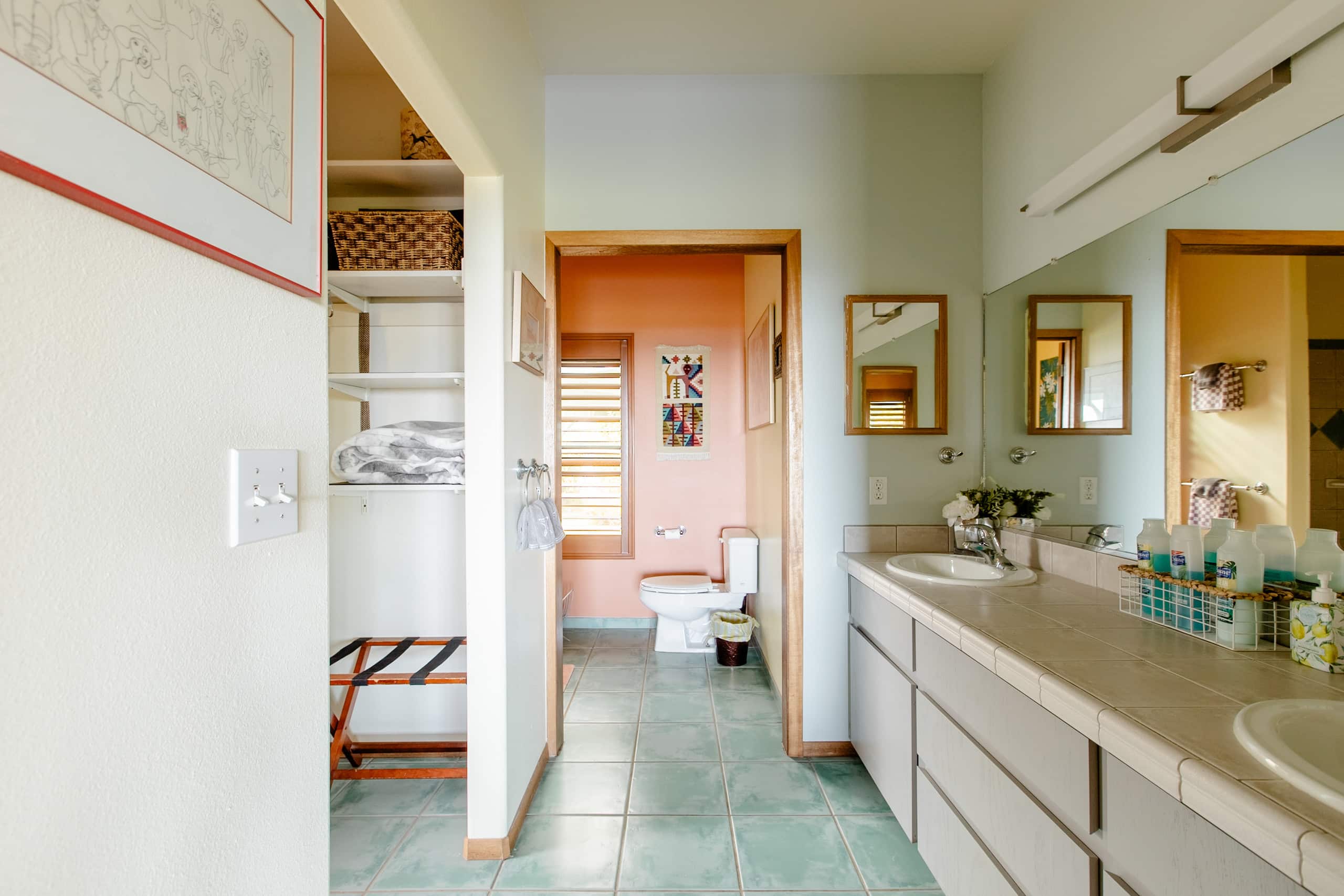 Home in Pepeekeo · ★4.94 · 2 bedrooms · 2 beds · 2 baths - Photo 16