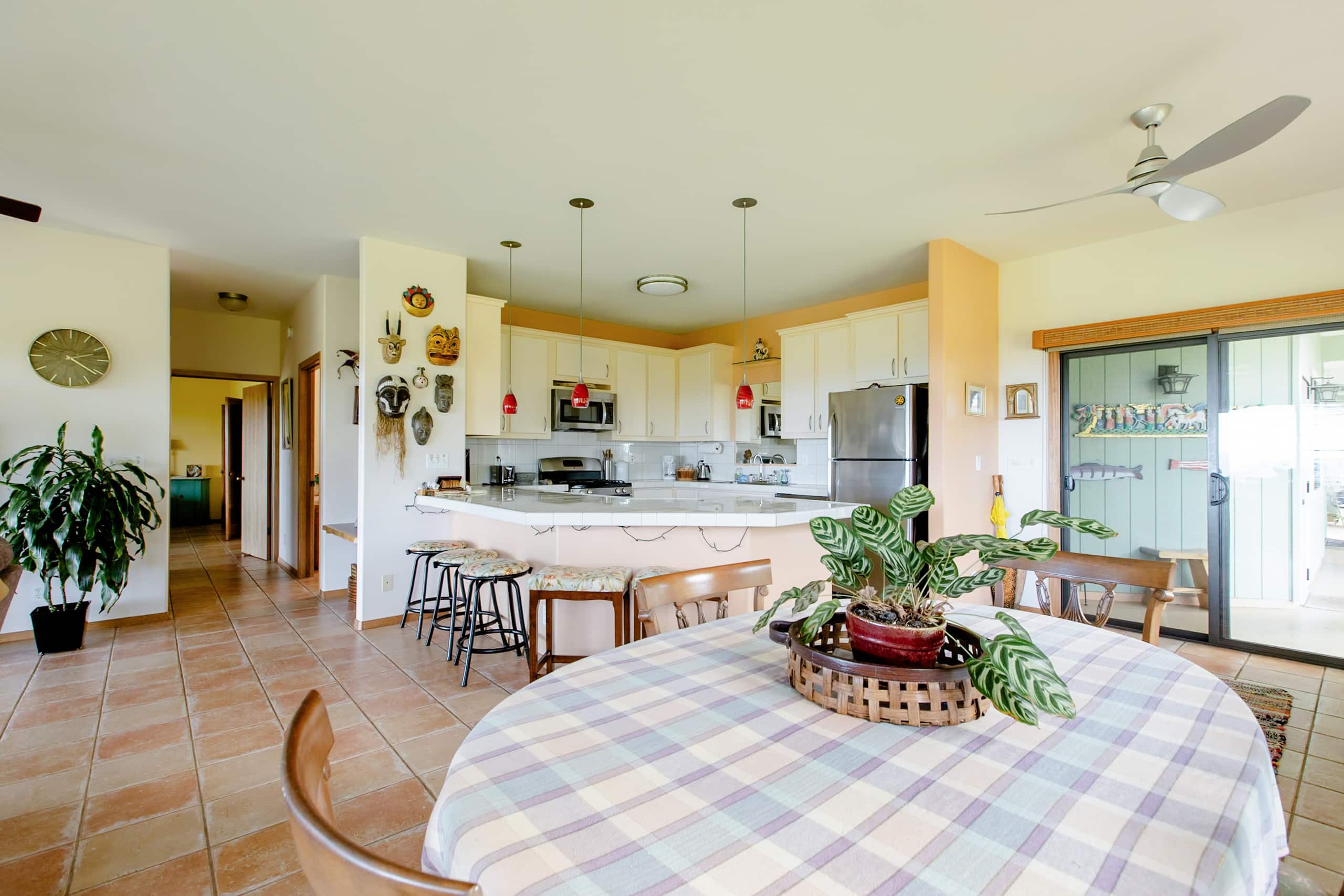 Home in Pepeekeo · ★4.94 · 2 bedrooms · 2 beds · 2 baths - Photo 5