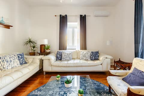 Top Airbnb: Private Villa with Pool in Faro center|Algarve in União Das Freguesias De Faro (Sé E São Pedro)