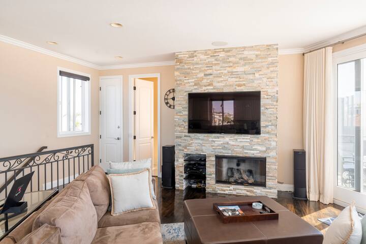 Luxury 2nd Block House with Dramatic Ocean Views gallery image 5