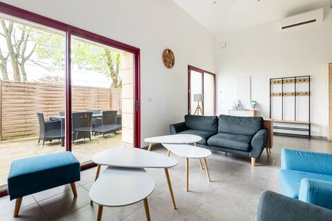 Nice cottage in the mezzanine with terrace and garden