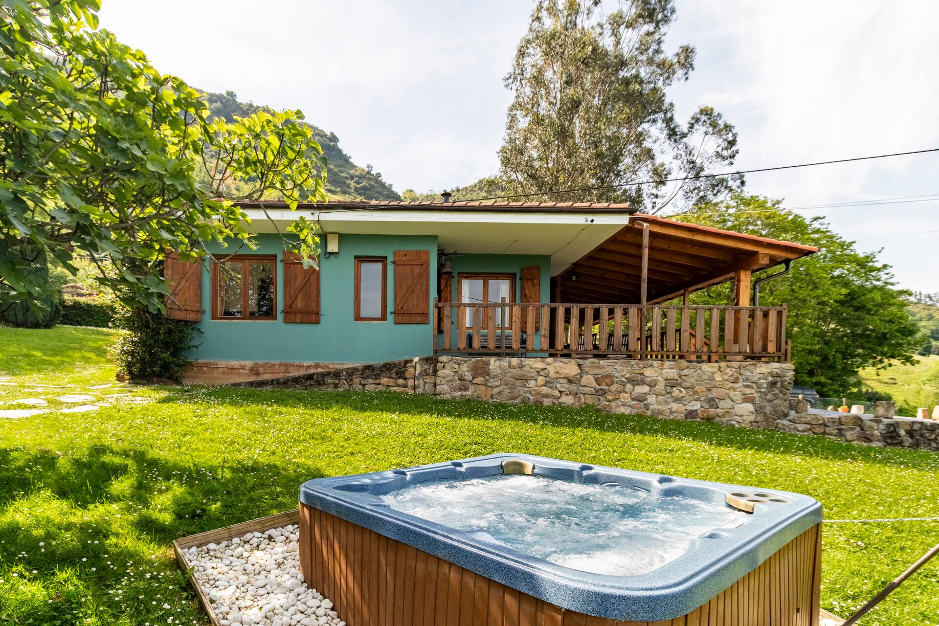 Outdoor Jacuzzi for year-round use.