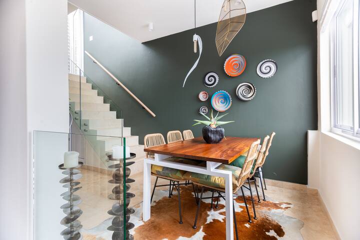 Waterkant Views – Stylish House with Jacuzzi and Roof Deck gallery image 5