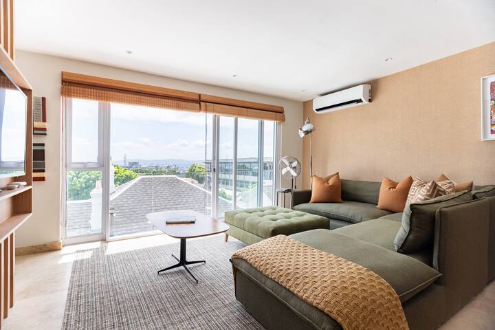 Waterkant Views – Stylish House with Jacuzzi and Roof Deck gallery image 2