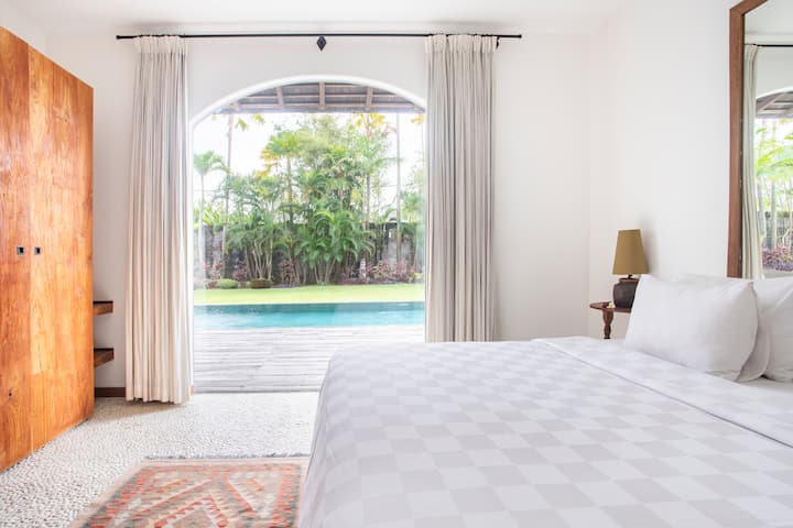 Comfort and privacy for every guest — all five bedrooms feature AC and ensuite bathrooms