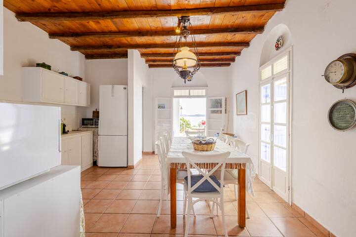 Beautiful Villa Amazing Sea View! gallery image 3