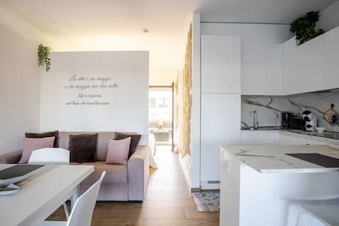 Top Airbnb: La Casa sul Lago Desenzano Apartment in Desenzano Del Garda