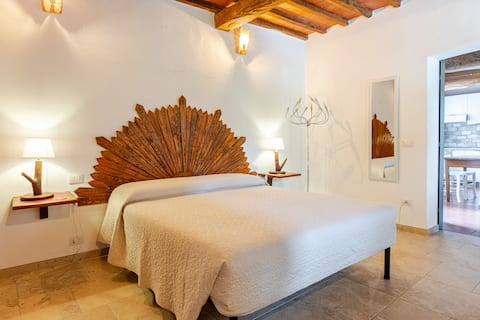 Popular Airbnb listing: Podere Casanovola, Il Sole apartment in Massa Marittima