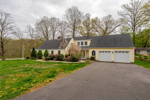 Spacious Charming New England Cape