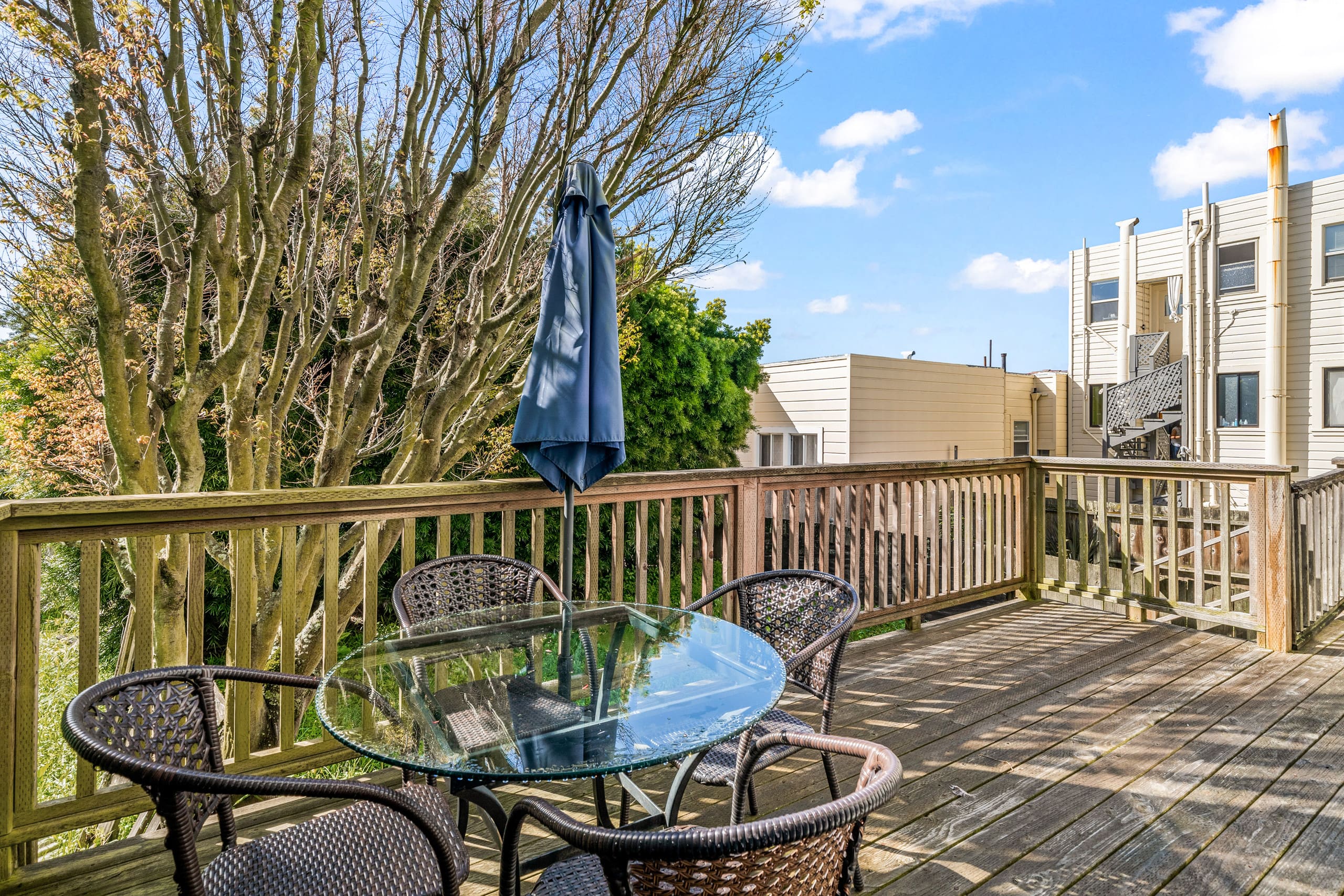Cheerful and Cozy 2+ Bed Apartment with Patio - Image 14