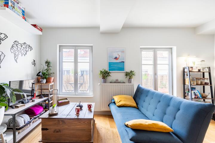 Un balcon en centre-ville gallery image 2