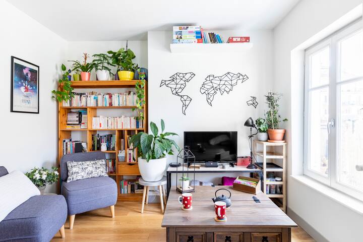 Un balcon en centre-ville gallery image 3