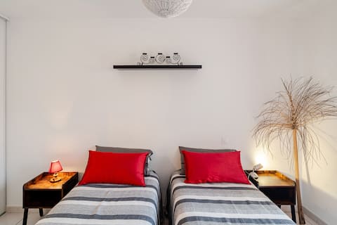Successful Airbnb property: Apartment 63 m2 comfortable air conditioned in Saint Cyprien