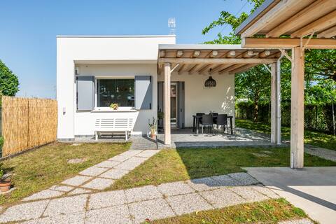Salvia e Rosmarino, house with garden