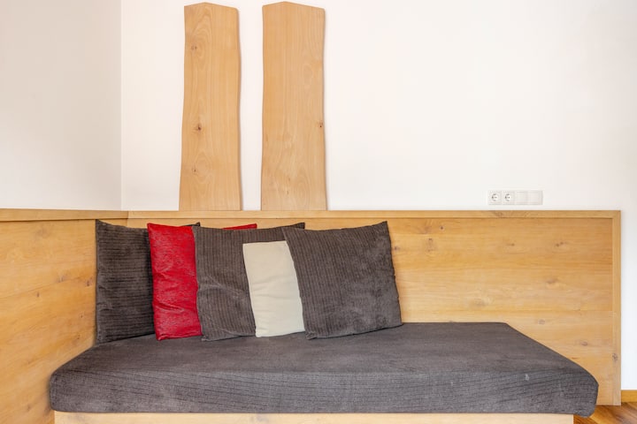 Chic Alpine Apartment – Perfect Dolomites Retreat - Sankt Ulrich