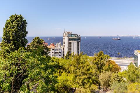 Stylish Triplex Apartment in The Heart of Izmir