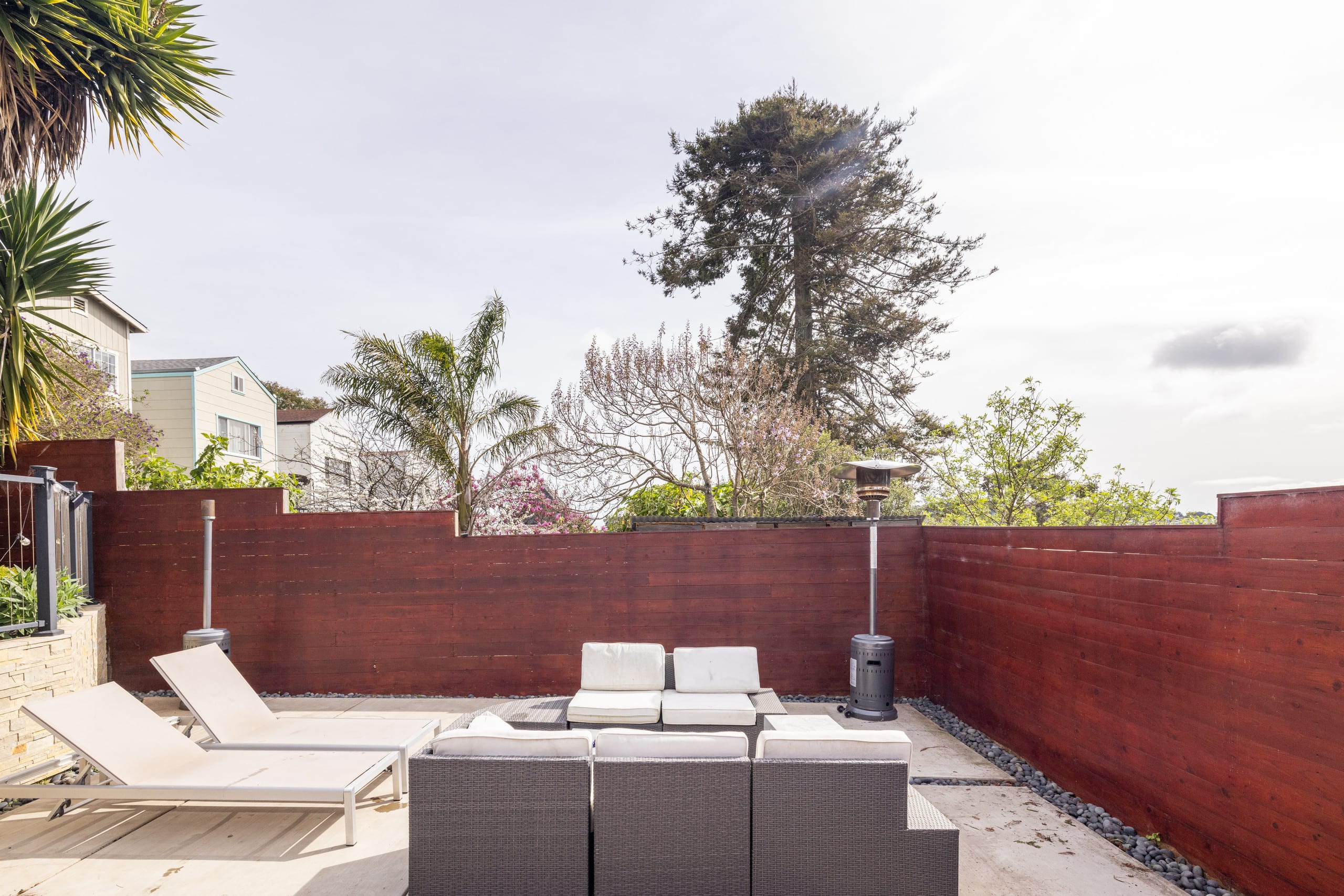 Home in San Francisco · ★4.2 · 2 bedrooms · 3 beds · 1 bath - Image 14