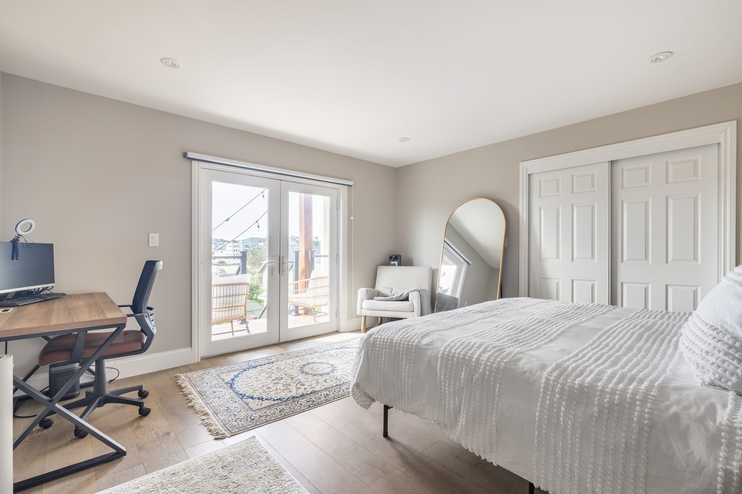 Home in San Francisco · ★4.2 · 2 bedrooms · 3 beds · 1 bath - Image 10