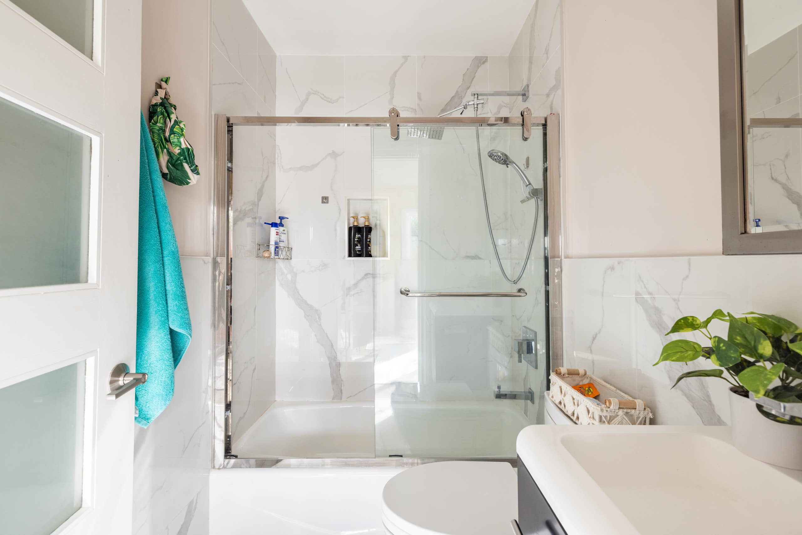Home in San Francisco · ★4.2 · 2 bedrooms · 3 beds · 1 bath - Image 12