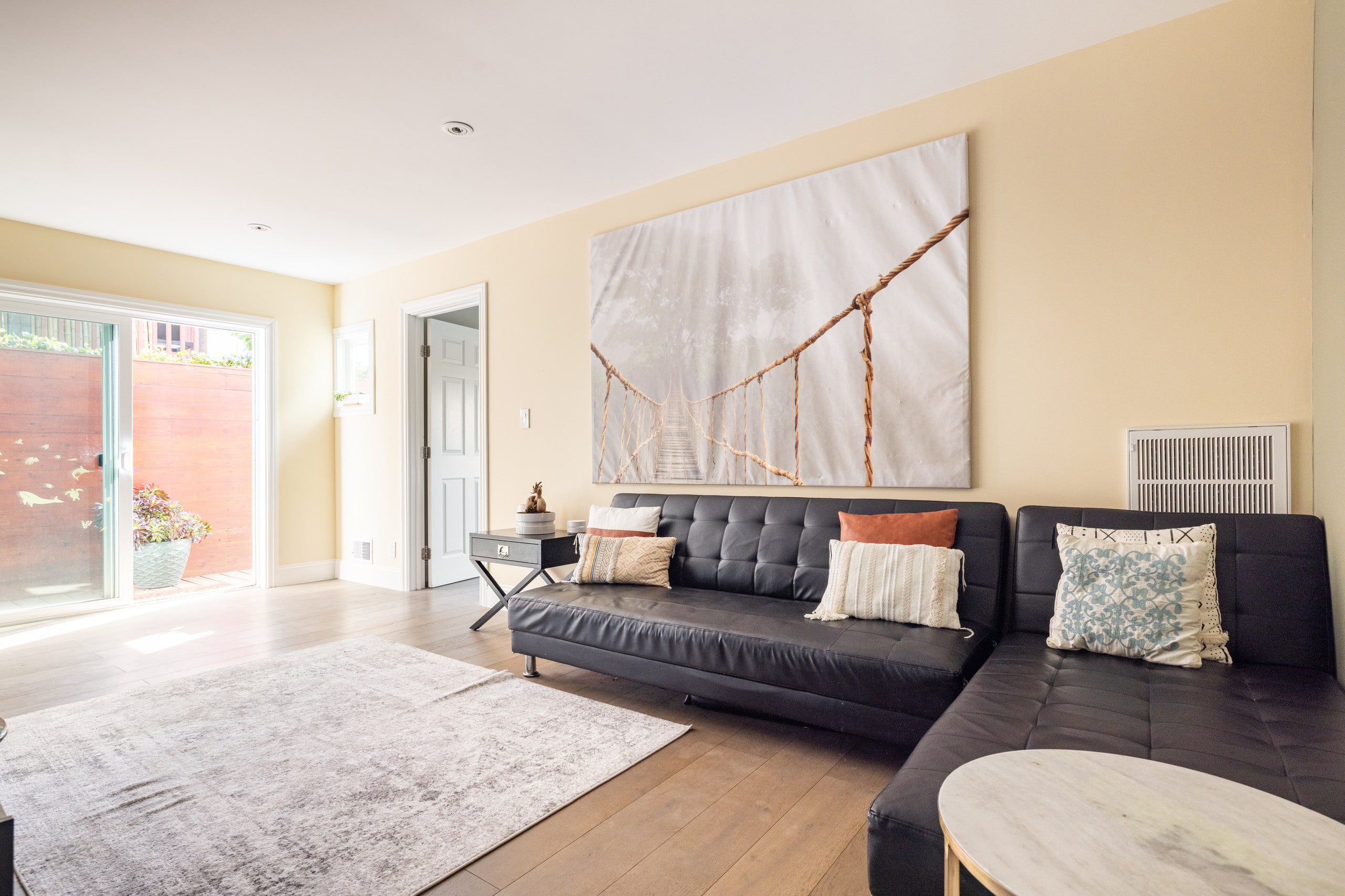 Home in San Francisco · ★4.2 · 2 bedrooms · 3 beds · 1 bath - Image 1