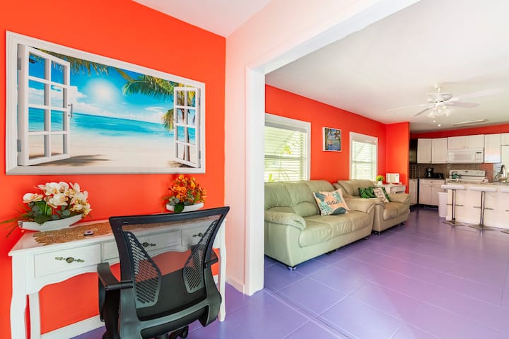 Tropical Gem Of Historic District 1mi Beach Enjoy! - Lake Worth, FL